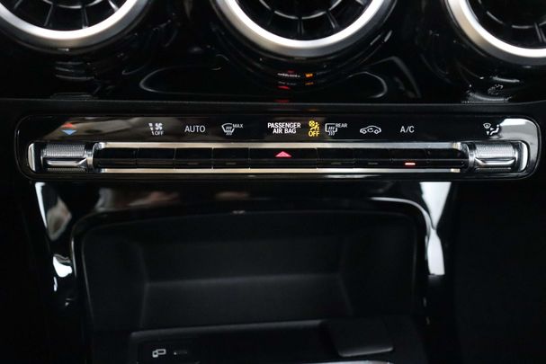 Mercedes-Benz A 180 101 kW image number 24