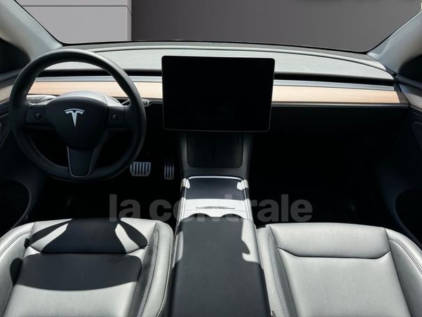 Tesla Model Y Performance AWD Dual Motor 312 kW image number 13