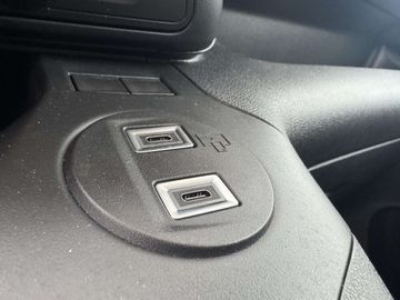 Car image 37