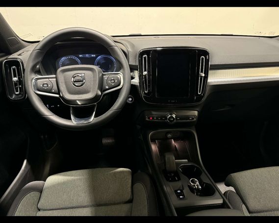 Volvo XC40 T5 132 kW image number 3