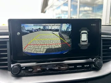 Car image 21
