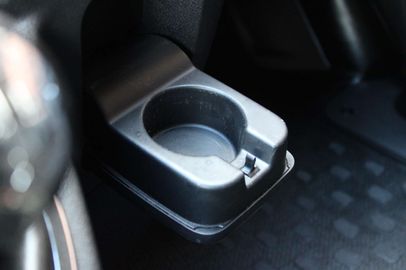 Car image 36