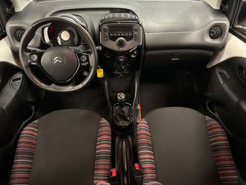 Car image 15