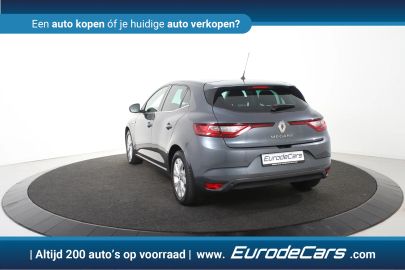 Car image 30