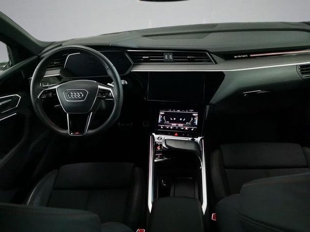 Audi Q8 55 quattro e-tron S-line 300 kW image number 9