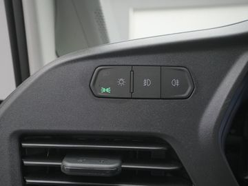 Car image 38