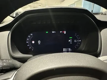 Car image 26