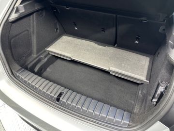 Car image 37