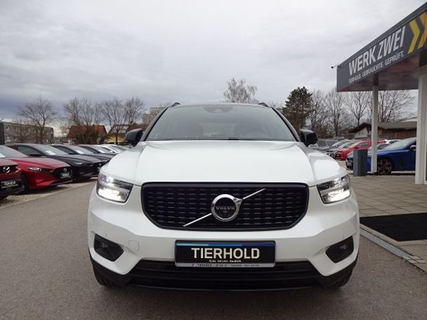 Volvo XC40 R Plug-in T4 Design 155 kW image number 9