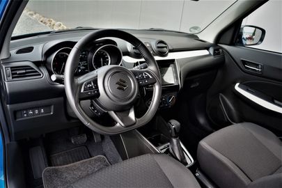 Car image 12