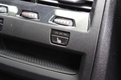 Car image 35