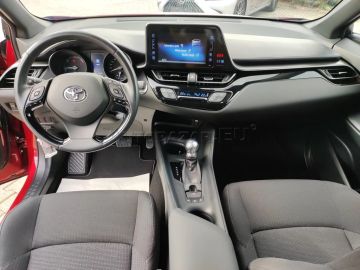 Car image 14