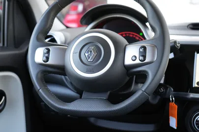 Car image 31