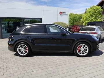 Car image 31