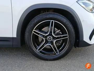 Car image 34