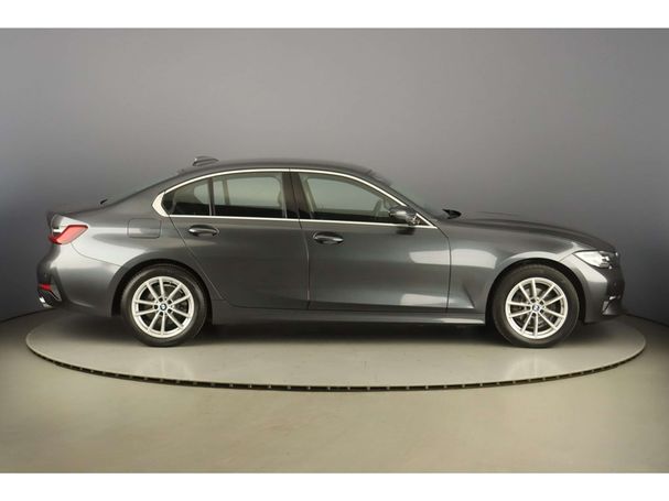 BMW 318i Advantage 115 kW image number 6