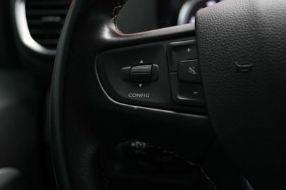 Car image 33