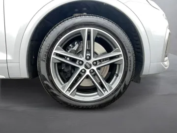Car image 36