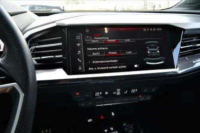 Car image 37