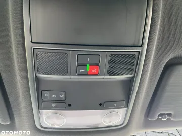 Car image 38