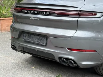Car image 29