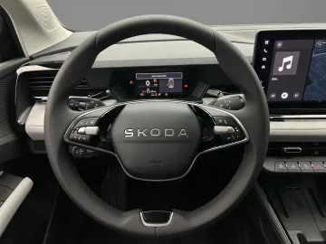 Car image 32