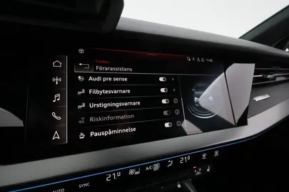 Car image 38