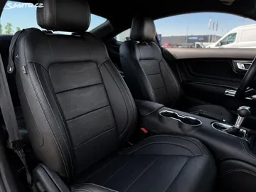Car image 36
