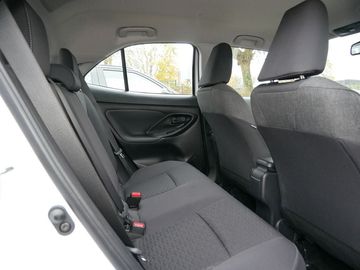 Car image 10