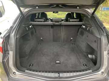 Car image 37