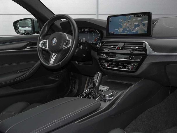 BMW 520d Touring 140 kW image number 3