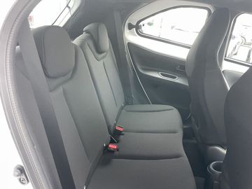 Car image 12