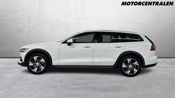 Volvo V60 Cross Country AWD 141 kW image number 4