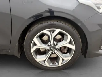 Car image 31