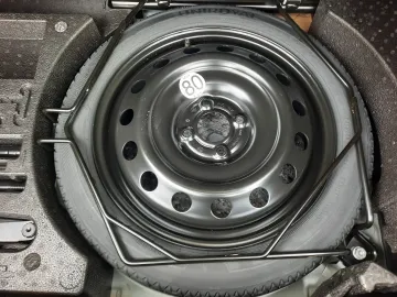 Car image 45