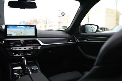 Car image 28