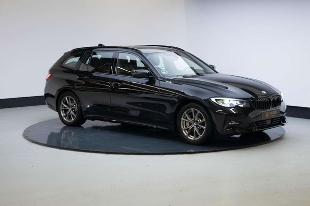 BMW 330 e Touring Sport Line 215 kW image number 1