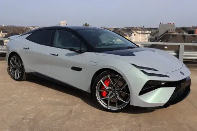 Car image 2