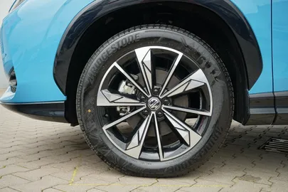 Car image 33