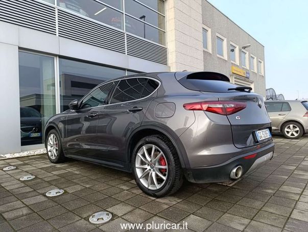 Alfa Romeo Stelvio AT8 Q4 140 kW image number 6