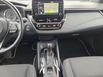 Car image 12