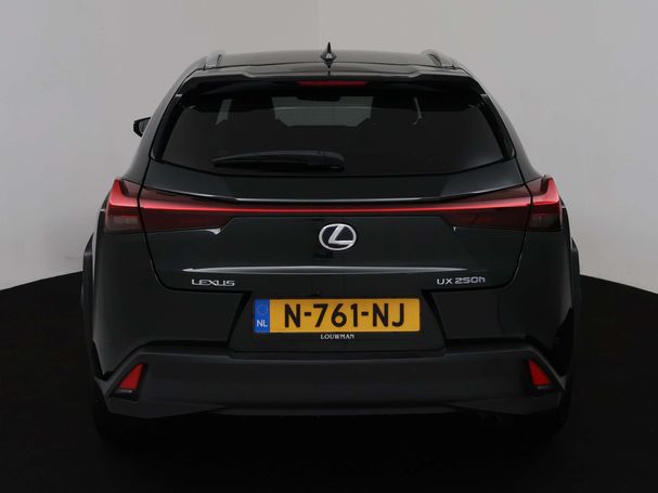 Lexus UX 250h 135 kW image number 28