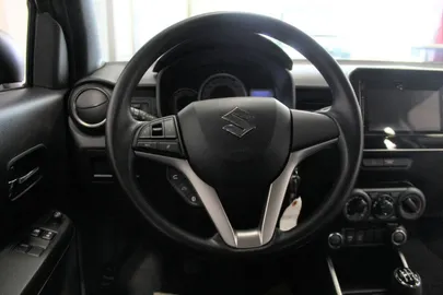 Car image 15