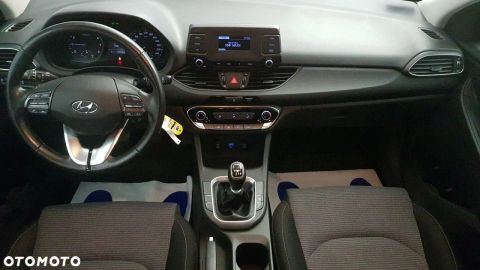 Car image 32