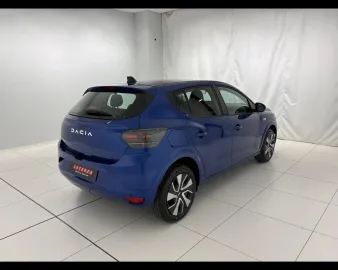 Car image 17
