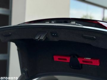 Car image 40