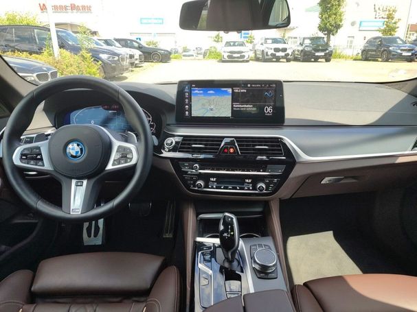 BMW 530 Touring xDrive 215 kW image number 11