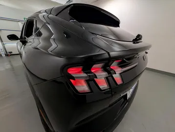 Car image 39