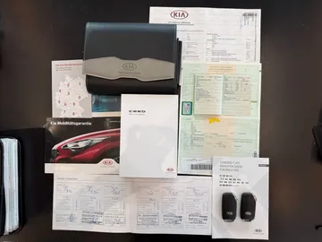 Car image 30