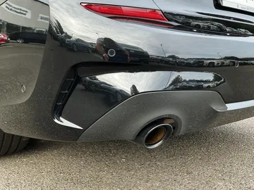 Car image 47